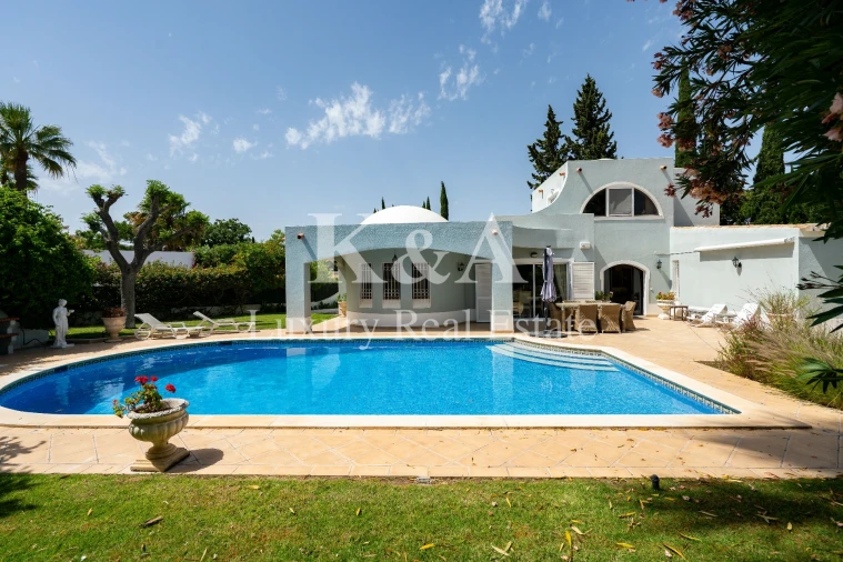 Moradia T4 para Venda em Almancil Foto 2