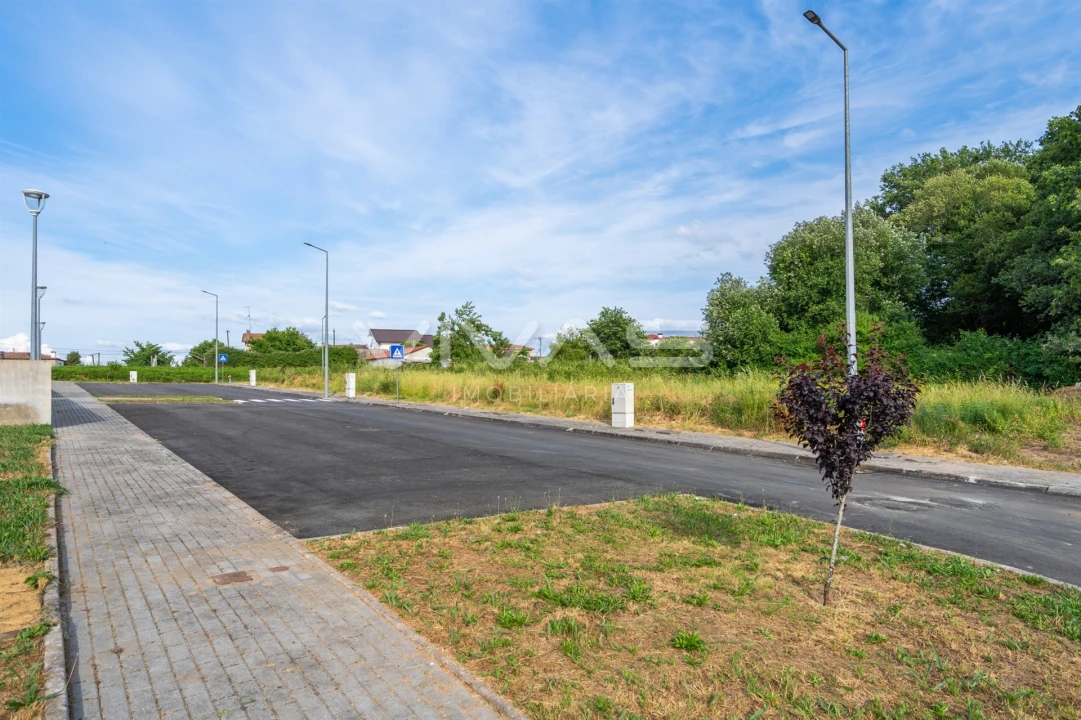 Terreno para Venda em Loureira Foto 17