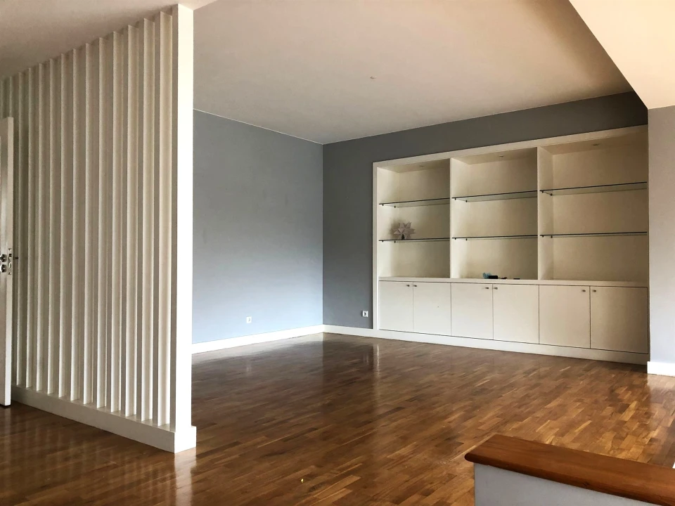 Apartamento T3 para Arrendamento em Ramalde Foto 4