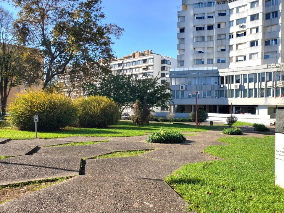 Apartamento T3 para Arrendamento em Ramalde Foto 17