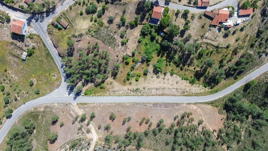 Quinta T0 para Venda em Fratel Foto 3