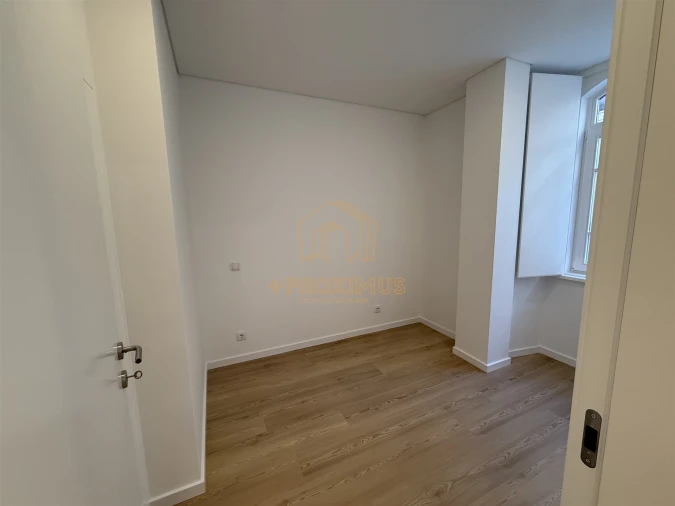 Apartamento T1 para Venda em Buarcos Foto 8