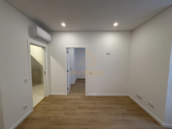 Apartamento T1 para Venda em Buarcos Foto 6