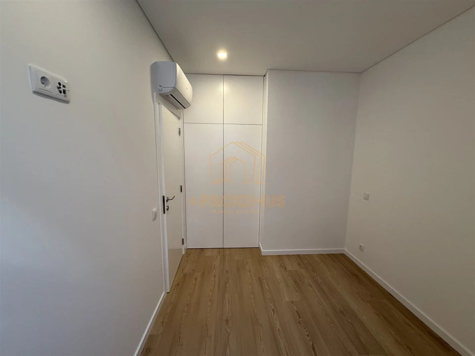 Apartamento T1 para Venda em Buarcos Foto 11