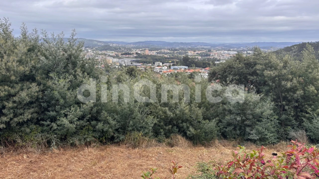 Terreno para Venda em Vila Nova de Famalicão e Calendário Foto 4