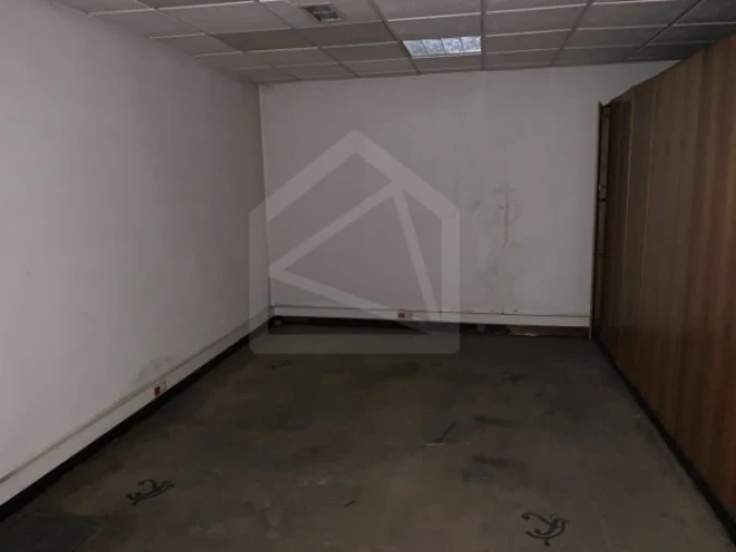 Loja para Venda em Santa Maria de Lamas Foto 9