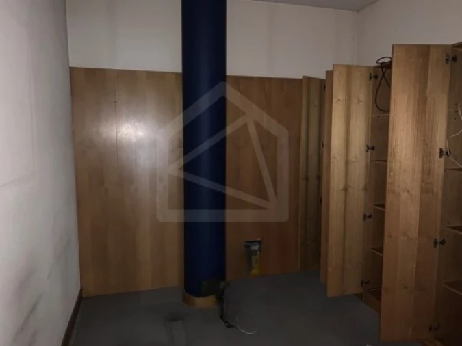 Loja para Venda em Paços de Brandão Foto 5