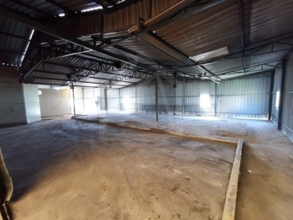 Armazém para Venda em Préstimo e Macieira de Alcoba Foto 4