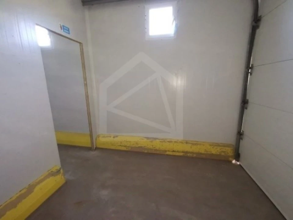 Armazém para Venda em Préstimo e Macieira de Alcoba Foto 10