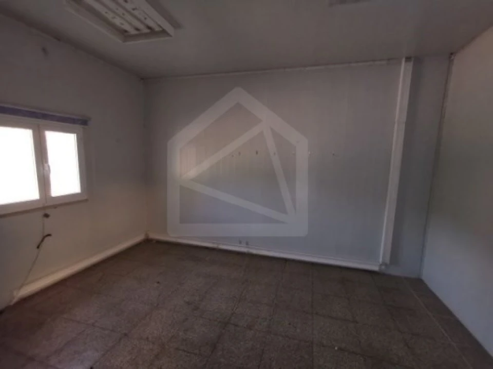 Armazém para Venda em Préstimo e Macieira de Alcoba Foto 15