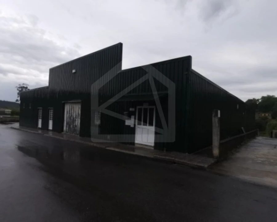 Armazém para Venda em Préstimo e Macieira de Alcoba Foto 2