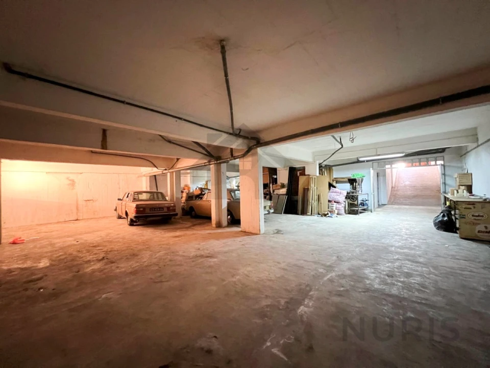 Garagem para Venda em Portimão Foto 3