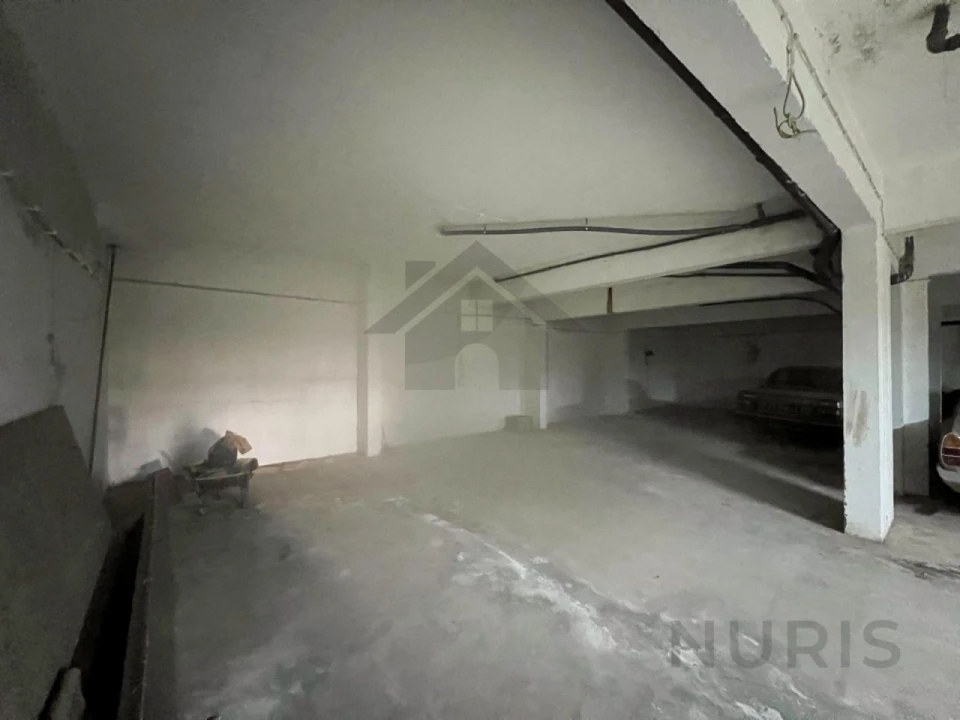 Garagem para Venda em Portimão Foto 5