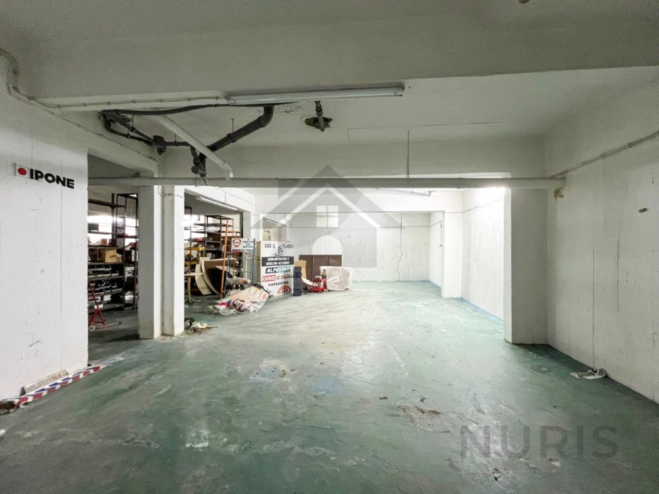 Garagem para Venda em Portimão Foto 1