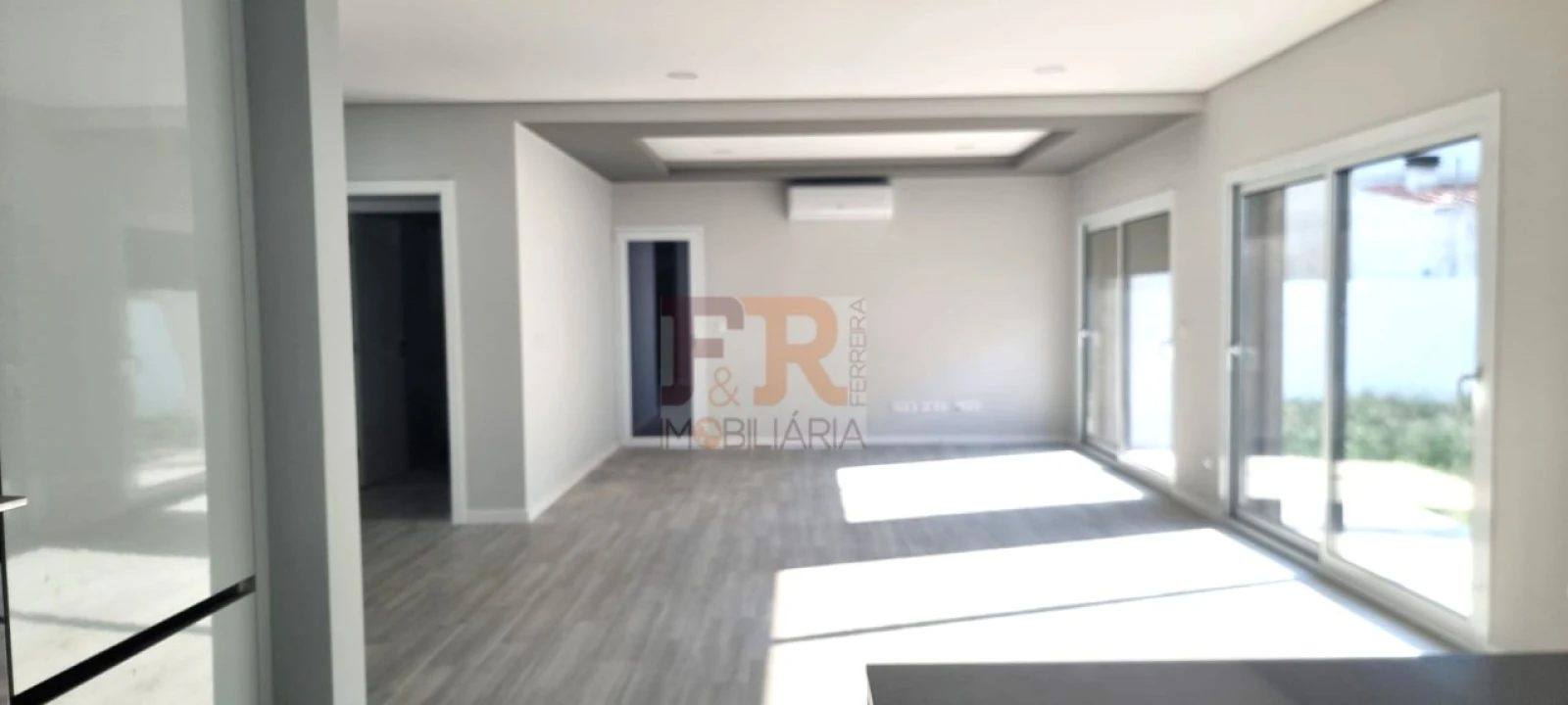 Moradia T4 para Venda em Fernao Ferro Foto 5