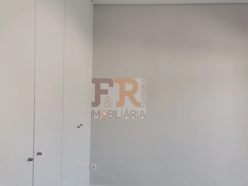 Moradia T4 para Venda em Fernao Ferro Foto 17