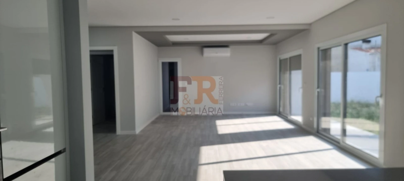 Moradia T4 para Venda em Fernao Ferro Foto 23