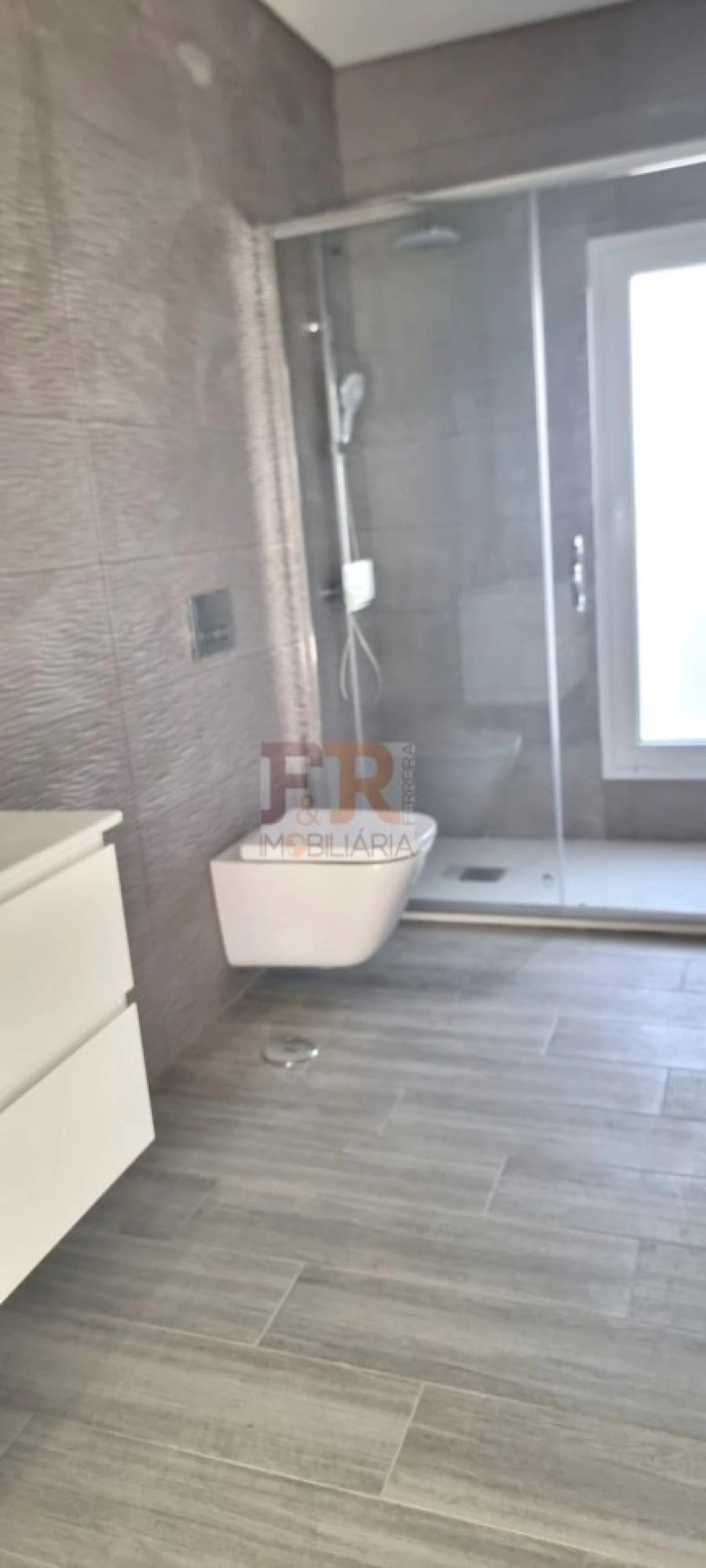 Moradia T4 para Venda em Fernao Ferro Foto 28