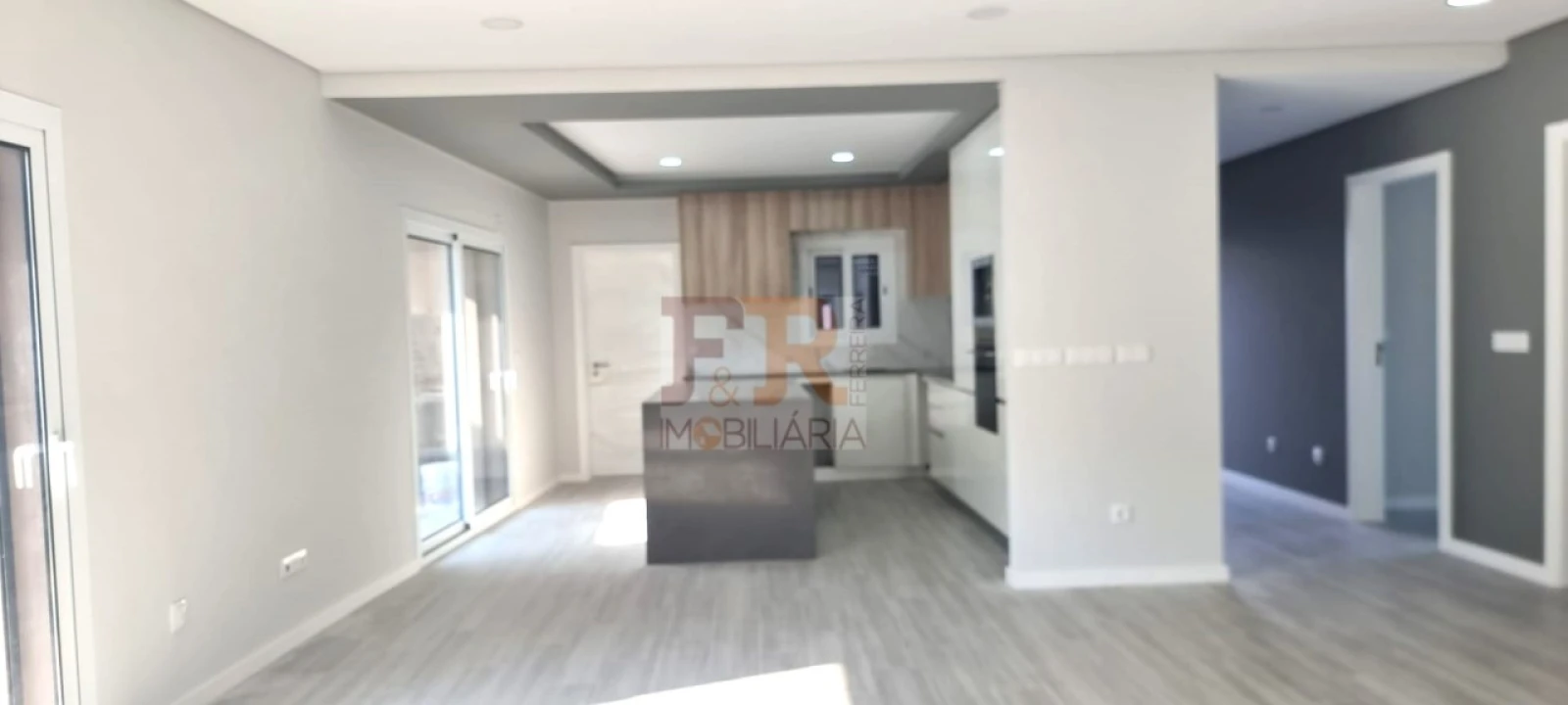 Moradia T4 para Venda em Fernao Ferro Foto 34