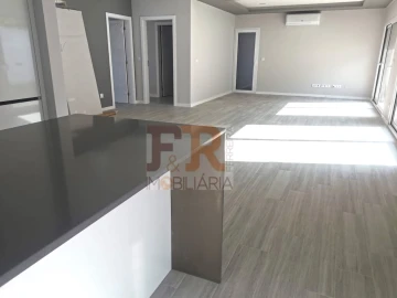 Moradia T4 para Venda em Fernao Ferro
