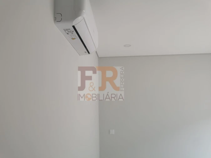 Moradia T4 para Venda em Fernao Ferro Foto 22
