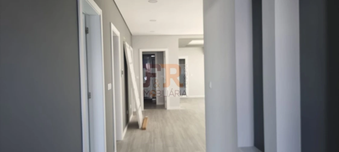 Moradia T4 para Venda em Fernao Ferro Foto 35