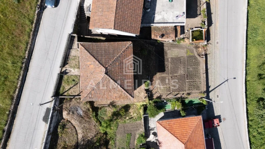 Moradia T2 para Venda em Vreia de Bornes Foto 4