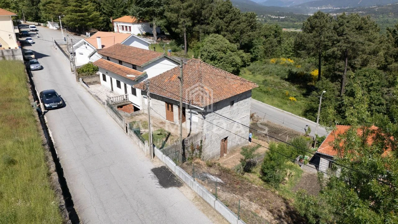 Moradia T2 para Venda em Vreia de Bornes Foto 2