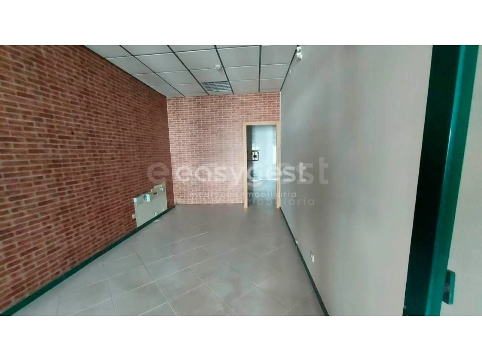 Loja para Venda em Leiria, Pousos, Barreira e Cortes Foto 18