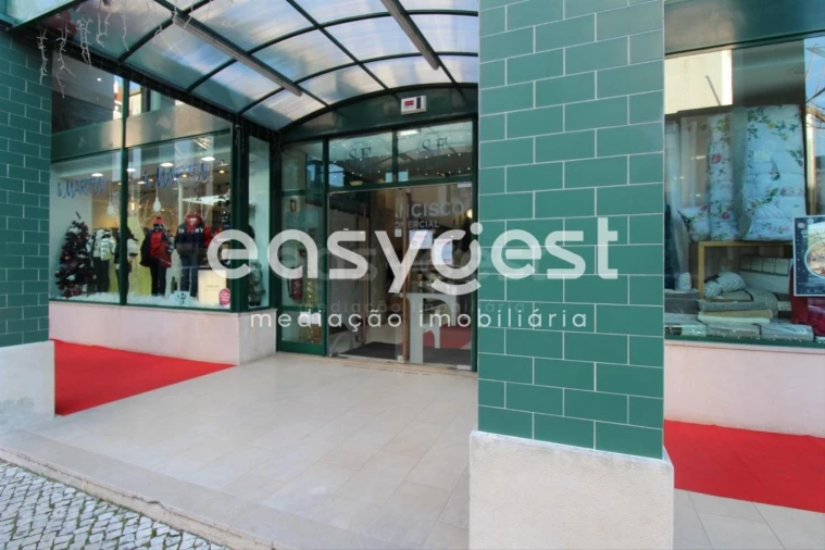 Loja para Venda em Leiria, Pousos, Barreira e Cortes