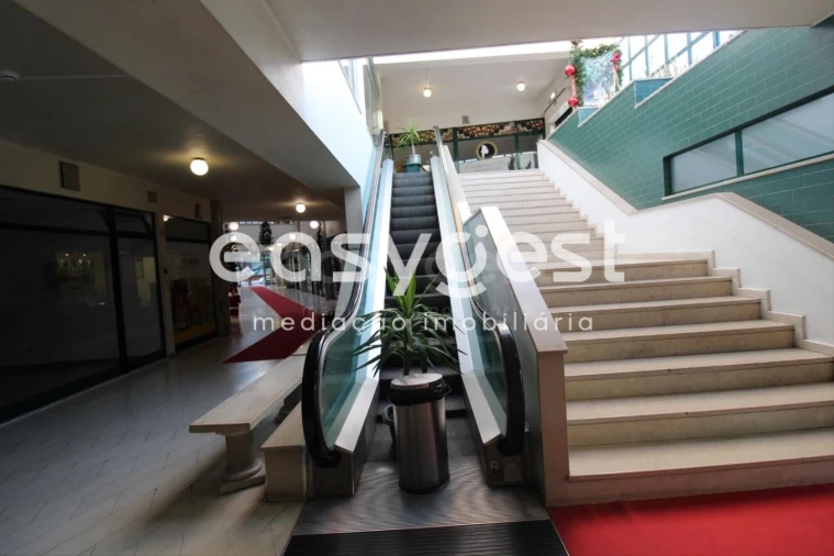 Loja para Venda em Leiria, Pousos, Barreira e Cortes Foto 6