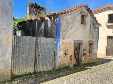 Moradia T2 para Venda em Santa Maria, São Pedro e Sobral da Lagoa