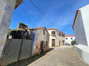 Moradia T2 para Venda em Santa Maria, São Pedro e Sobral da Lagoa