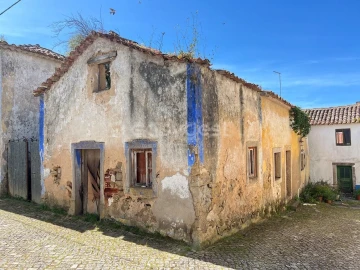Moradia T2 para Venda em Santa Maria, São Pedro e Sobral da Lagoa