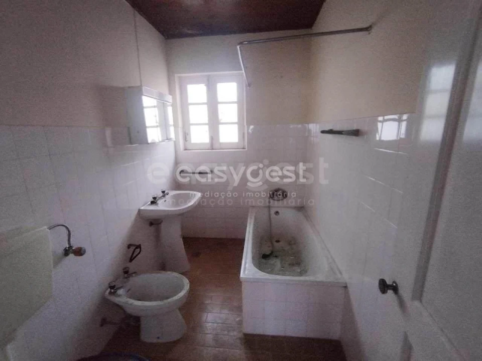 Moradia T3 para Venda em Angra (Nossa Senhora da Conceição) Foto 6