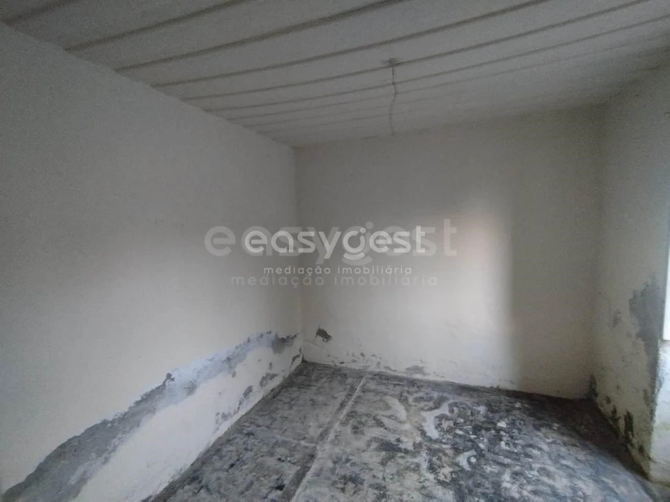 Moradia T3 para Venda em Angra (Nossa Senhora da Conceição) Foto 7