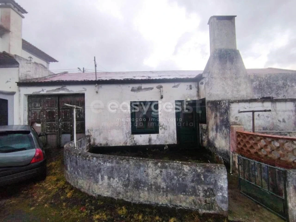 Moradia T3 para Venda em Angra (Nossa Senhora da Conceição) Foto 14