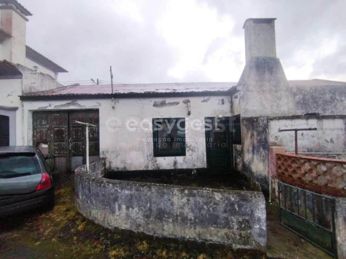 Moradia T3 para Venda em Angra (Nossa Senhora da Conceição) Foto 14