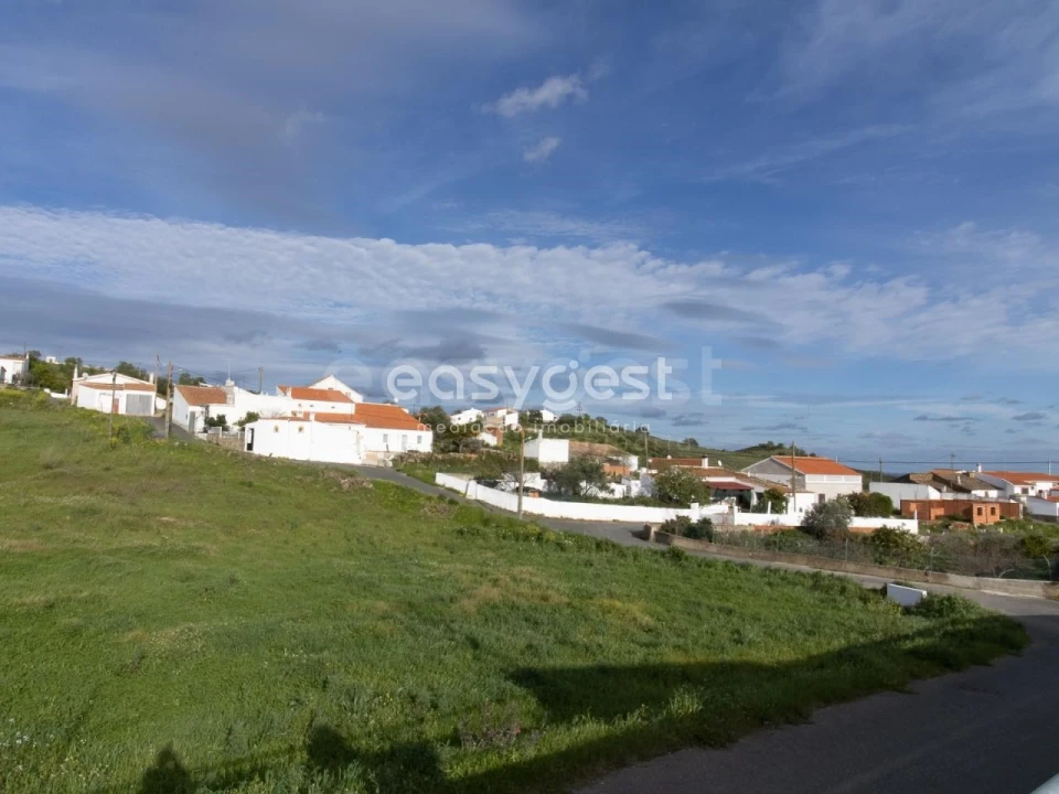 Moradia T1 para Venda em Martim Longo Foto 19