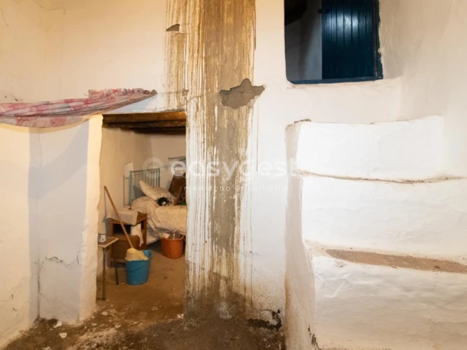 Moradia T1 para Venda em Martim Longo Foto 11