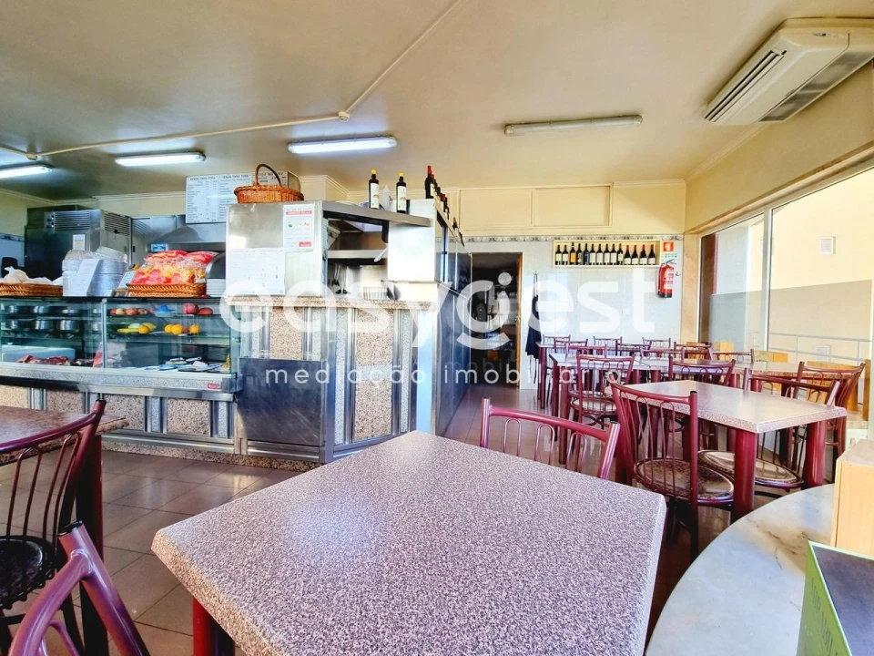 Negócio para Venda em Alfragide Foto 3