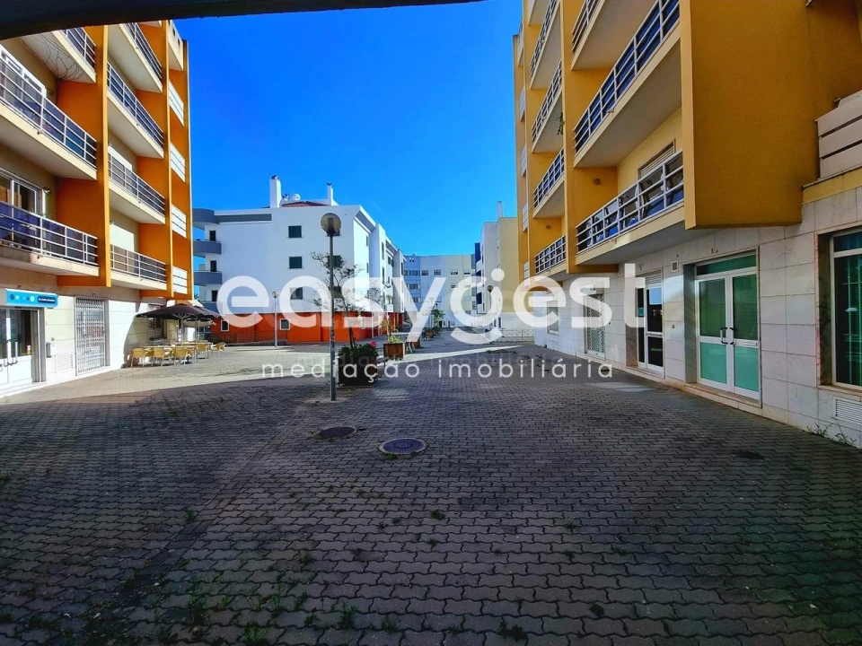 Negócio para Venda em Alfragide Foto 22