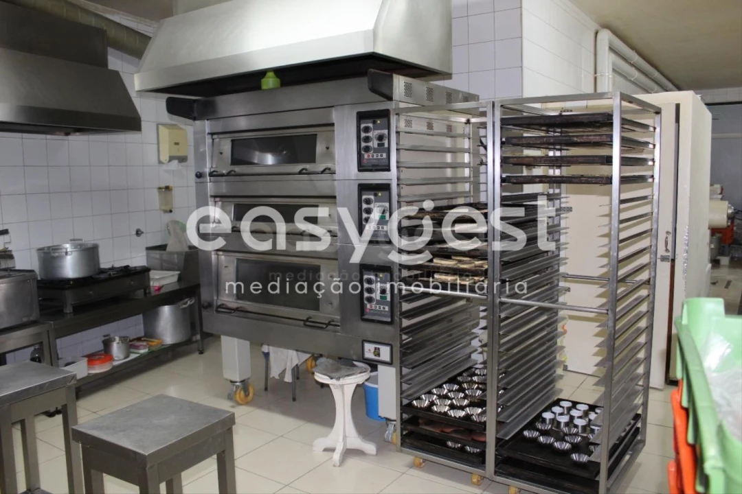 Loja para Venda em Marinha Grande Foto 2