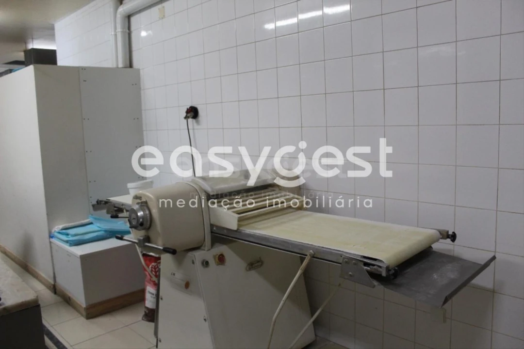 Loja para Venda em Marinha Grande Foto 4