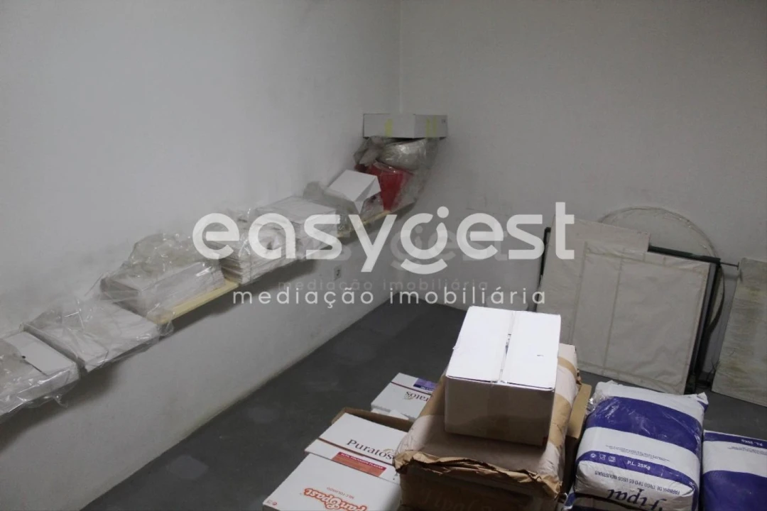 Loja para Venda em Marinha Grande Foto 11