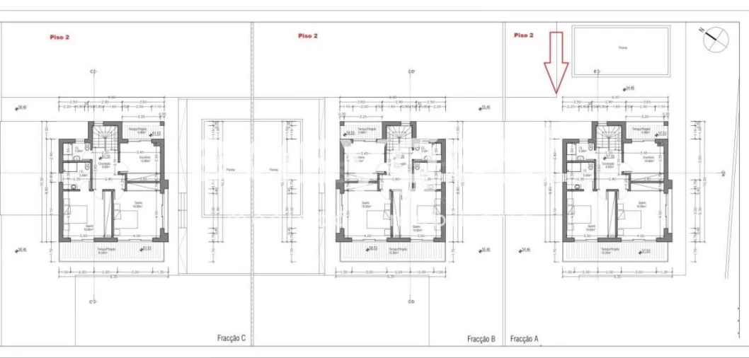 Moradia T4 para Venda em Miragaia e Marteleira Foto 16