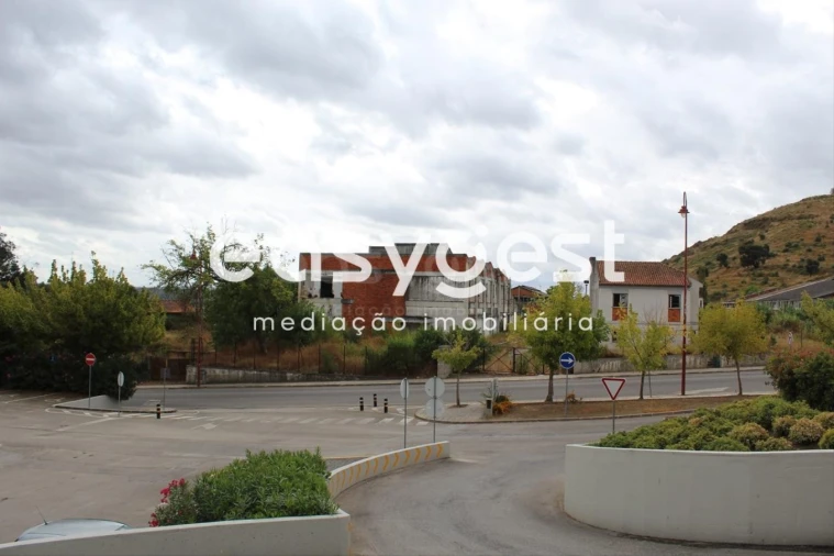 Armazém para Venda em Abrantes (São Vicente e São João) e Alferrarede