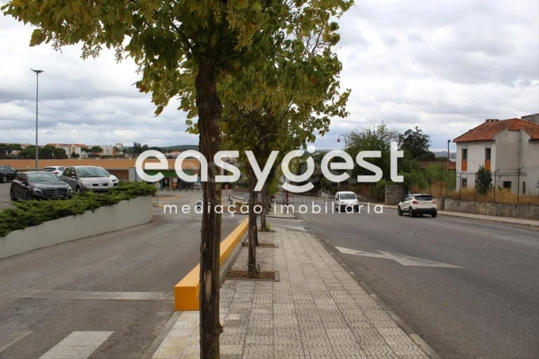 Armazém para Venda em Abrantes (São Vicente e São João) e Alferrarede Foto 13