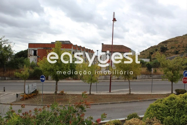 Armazém para Venda em Abrantes (São Vicente e São João) e Alferrarede Foto 14