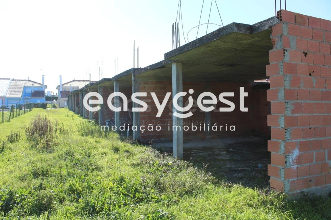 Terreno para Venda em Tornada e Salir do Porto Foto 13